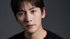 Sandy Lamb (林珊珊)