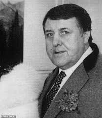 I was a feared gangster... locked up with the Krays and did business with  American mobsters