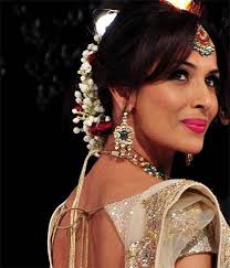 This juda hairstyle is great for any hair type. Top 16 Gajra Hairstyles For Your Bestie S Wedding