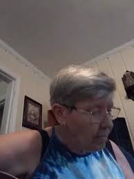 Love her voice. Is it still many community's where people sing together ?