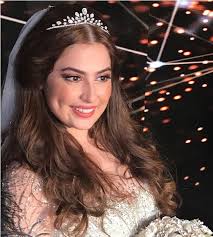 صور الحفل الثاني لزفاف الإعلامية الإماراتية رؤى الصبان والإعلامي السعودي حمود الفايز Beautiful Girl Image Beautiful Girl Face Beautiful