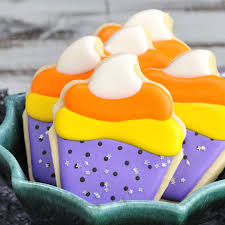 Hani Bacova On Instagram And Countdown To Halloween Can Begin Who Is Counting Candy Corn Cupcake Cookies Can Be Found On The Blog Hanielas Com Link Is In M