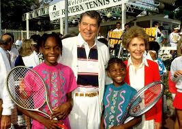 Superstar tennis sisters serena and venus williams will soon be coming into american homes via a new reality tv series. 14 Fascinating Photos Of Young Venus And Serena Williams During The 1990s Vintage Everyday