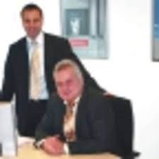 Vorteile sind längere öffnungszeiten als in den filialen sowie die möglichkeit der videoberatung. Deutsche Bank Eroffnet Ein Finanzberaterburo In Altenhundem Lennestadt