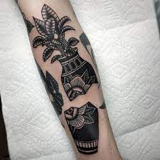 Broken Vase For Jack He Sent Reference Pictures From The Super Lovely And Talented Hanaroshinko Tattoo Black Tattoos Traditional Black Tattoo Sleeve Tattoos