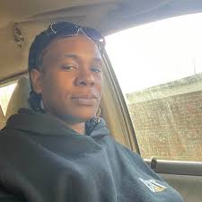 Girl With Stage 4 Cancer Sells $10,000 Of Her Homemade Bracelets 🥹😱