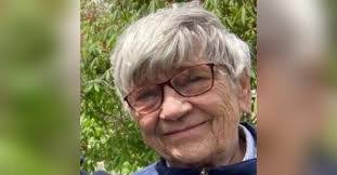 Meredith Powers's Instagram, Twitter & Facebook