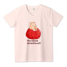 いちごに埋まるカピバラ デザインのvネックtシャツ truss です 3点以上で送料無料 関連タグ アニマル おもしろ かわいい 動物 スイーツ イチゴ 苺 カピバラ きもかわいい ゆるかわいい デザイン説明 カピバラ how about strawberry tシャツ デザイン t