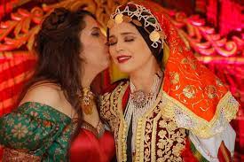 Nos Habits Traditionnels Tunisiens Par Ville Region Marry Me Magazine De Mariage Tuni Habit Traditionnel Tunisien Habit Traditionnel Mariage Tunisien