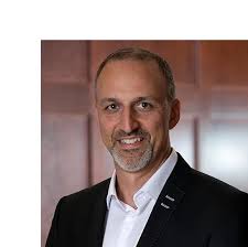 Diversifier notre clientèle et accroître la part de marché d'Intelcom