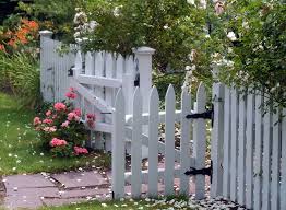 40 Best Garden Fence Ideas Design Pictures Wood Fence Design Fence Design Wood Picket Fence