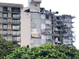 Un edificio que se ha derrumbado parcialmente en estados unidos. Rebh1wak3mzwvm