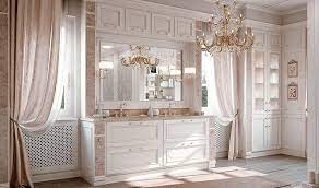 Oggi il bagno è visto come la stanza del comfort. Arcari Arredamenti Il Bagno Classico Elegante