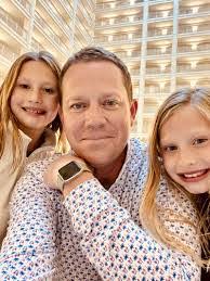 Carl Tapley's Instagram, Twitter & Facebook