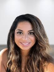 Noemi Orellana's Instagram, Twitter & Facebook