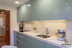 Cocina Verde Aguamarina Encimeras De Cocina Diseno De Cocina Diseno De Cocina Moderna