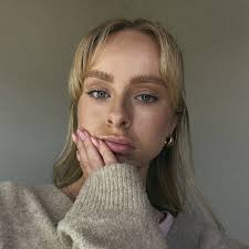 Maya Kate (@mayaakaate)