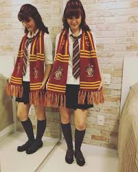 Name = hermione jean granger date of birth = september 19, 1979 mother = mrs. Hermine Granger Kostum Selber Machen Diy Ideen Maskerix De Hermione Granger Costume Hermione Granger Halloween Costume Hermione Granger Halloween