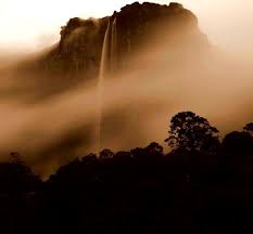 4k00:20unglaubliche abfolge von drohne über den strom eines schönen flusses, in das herz des amazonas dschungel im canaima nationalpark. I Pinimg Com Originals E0 2b 32 E02b32ea79e5735
