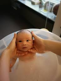 This all sounds so romantic and cheesy doesn't it? Hi I M Lucas And This Is My First Time In The Tummy Tub Babies