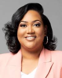 Martha Pilcher's Instagram, Twitter & Facebook