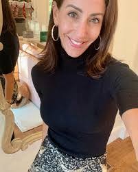 Lynn Vandergriff's Instagram, Twitter & Facebook