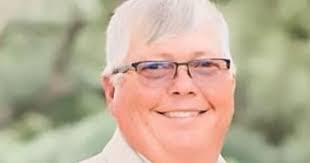 Bernard Henning's Instagram, Twitter & Facebook