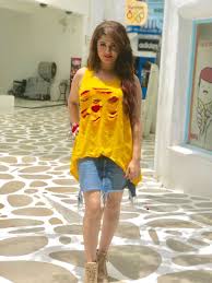 Srabanti chatterjee made her debut in silver screen with the movie mayar badhon in 1997. Pin On Actress Who