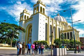 Salvador foi nomeada em homenagem a jesus cristo, o salvador, conforme o cristianismo seguido pelos colonizadores católicos do império português. Layover Tour San Salvador City And Volcano Tour El Boqueron National Park 2021