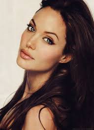 Actors In Their 30s With Black Hair Angelina Jolie Makeup 50 Best Outfits Makeup Anjelinajolie Beauty Angelina Jolie Hollywood