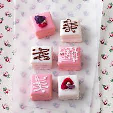 Petits Fours Rezept Leckereien Petit Fours Rezept Geback