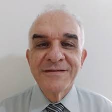 Para um bom entendedor meia palavra basta.