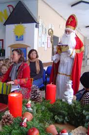 Auf was muss ein nikolausdarsteller achten? Nikolaus Komm In Unser Haus Gux Grundschule Uxheim