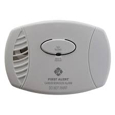 Carbon monoxide detectors sense dangerous levels of this odorless and colorless gas in your home. First Alert 1039718 Battery Operated Carbon Monoxide Alarm Camperid Com