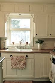 Les Armoires Et Les Pieds Aussi House Inspiration Pinterest Armoires Le Pied Et Cuisines