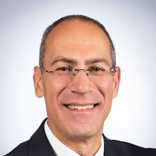 UW-Green Bay hires Provost Michael Alexander as new chancellor