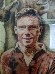 On this day in 1936: Duncan Edwards was born. Edwards tragically passed  after the Munich air disaster in 1958. A United great. 💪