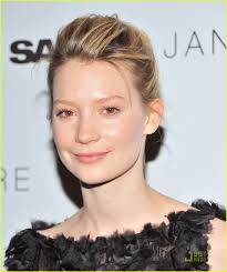 About this photo set: Mia Wasikowska is classic in black Elie Saab at the premiere of her film Jane Eyre at NYC&#39;s Tribeca Grand Hotel on Wednesday (March 9) ... - mia-wasikowska-jane-eyre-premiere-michael-fassbender-02