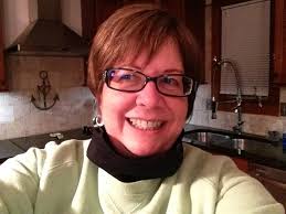 A Moment's Notice: Deviney, Victoria Lynn: 9781484175880: Books