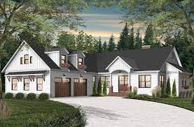 House Plan 034 01210 Modern Farmhouse Plan 3 249 Square Feet 3 Bedrooms 2 5 Bathrooms Farmhouse Style House Plans Farmhouse Style House Courtyard House Plans