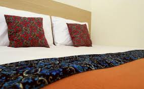 The guesthouse is located only 2.02 km away from bandung station. Bantal Guling Guest House Alun Alun Bandung Di Bandung 1001malam Com