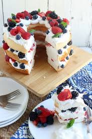 Ce Gateau Aux Anges Avec Baies Anges Aux Avec Baies Gateau Gateaux Et Desserts Recette Gateau Facile Idee Gateau