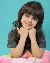 غادة السحيم on instagram ياملاك ا عجز عن وصفها اللسان علميني من بالكون كل ه يشبهك baby girl photos baby girl photography girls with cameras
