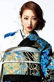 クール系振袖 ブルー 商品画像2 成人式 髪型 レトロ 着物 成人式 ヘアアレンジ