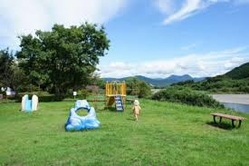 富田川を見渡し、自然と向き合う大切さを感じよう／彦五郎公園（上富田町）｜AGARA子育て応援ひろば