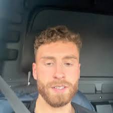 Day 11 of project best Cam James 🔥🥷🏽 , Keep moving, even when you don’t  want too. , Don’t stop, even when you feel like quitting, , Don’t pause,  especially when you’ve got momentum. , Show up with 1%, ...