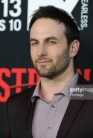 Fringe: The Complete Second Season (Disc 01)