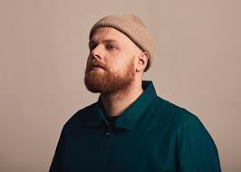Ones To Watch Presents Live From The Rooftop Q A Tom Walker Leave A Light On Ones To Watch