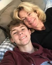 Geri Croft's Instagram, Twitter & Facebook