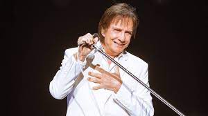 Roberto Carlos cautivó a los argentinos con una velada romántica donde no faltó ningún hit | TN